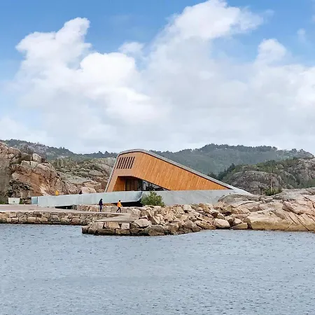 4 Star Holiday In Lindesnes 度假居